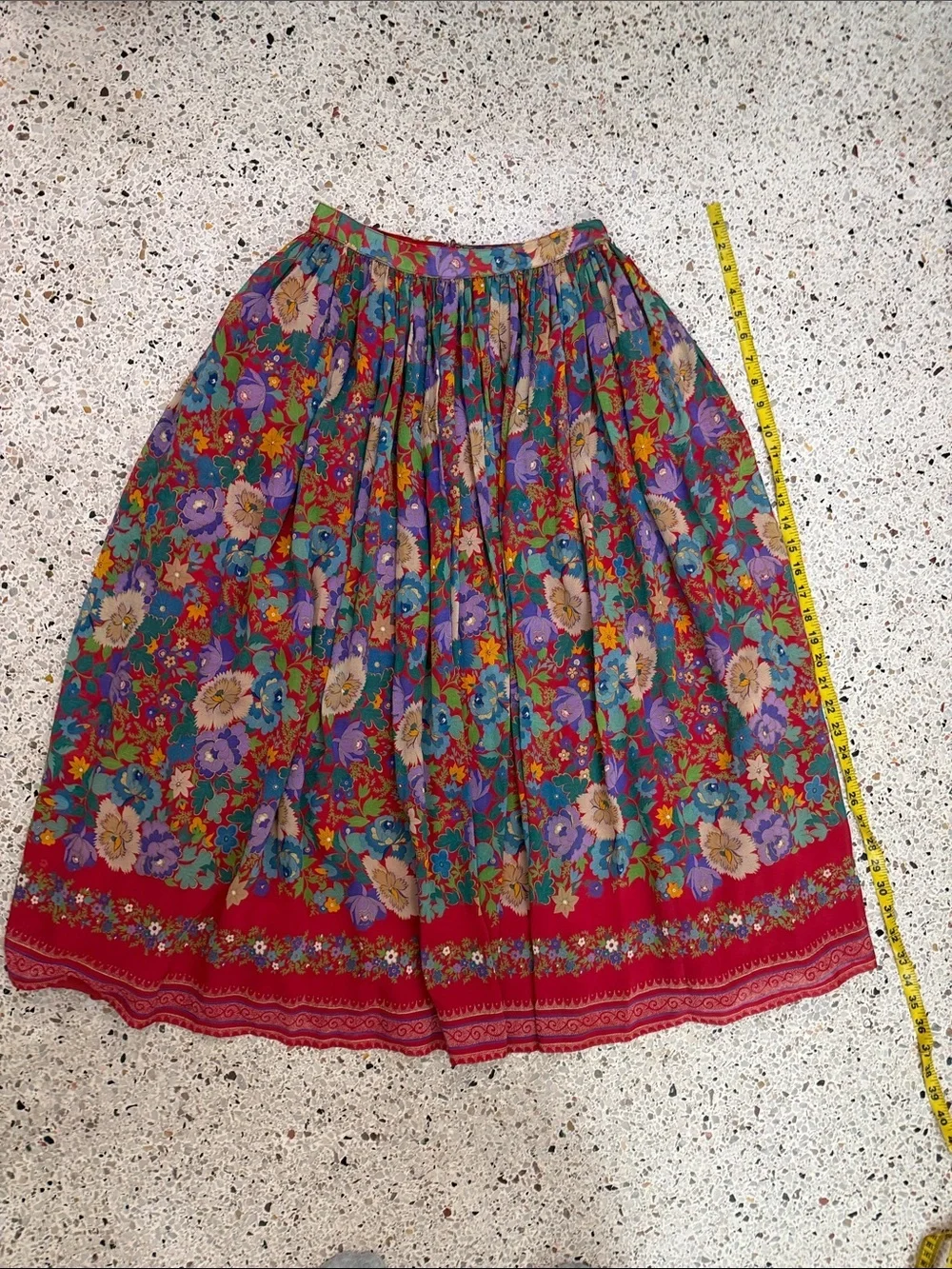 Vintage Jacques Molko Paris France 100% silk midi skirt 36 modern 4 floral